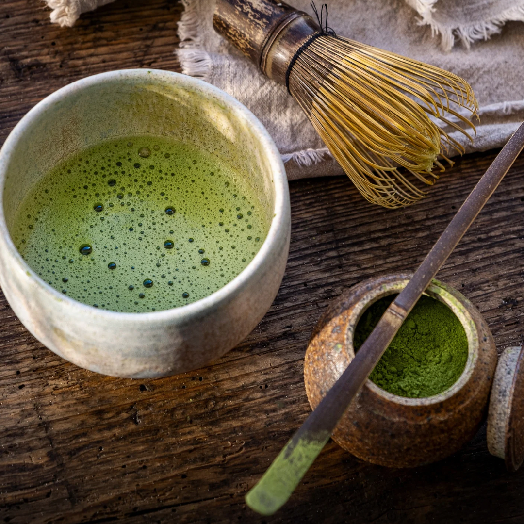 Jade Temple Matcha Tee Set, Porzellanschale, Bambusbesen und Bambuslöffel