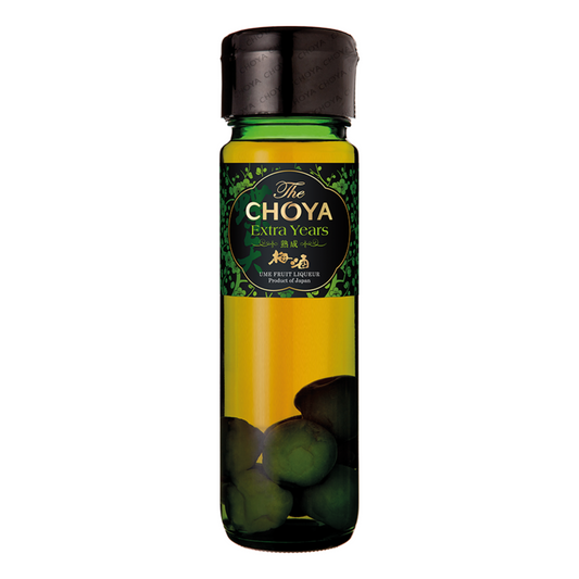 Choya Japan - Extra Years Ume liqueur, 17% vol with whole ume fruits (700ml)